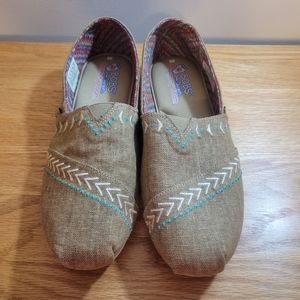 BOBS NWOT Skechers Women's Plush Feather, Flats, Size 9US